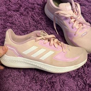 Girls Adidas shoe Size 2 1/2